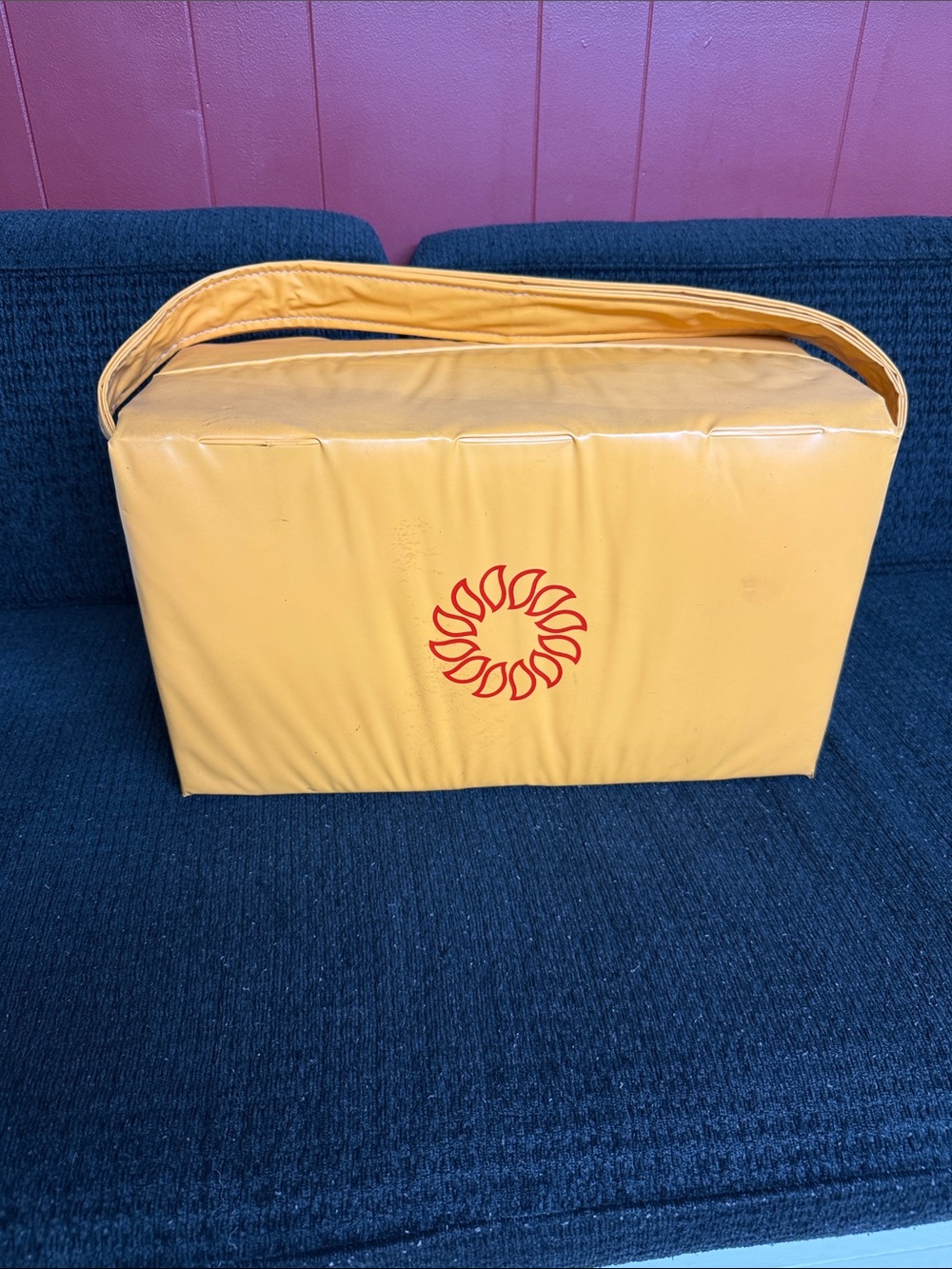 Vintage Tupperware Cooler Insulated
Harvest Sunburst Maize Yellow